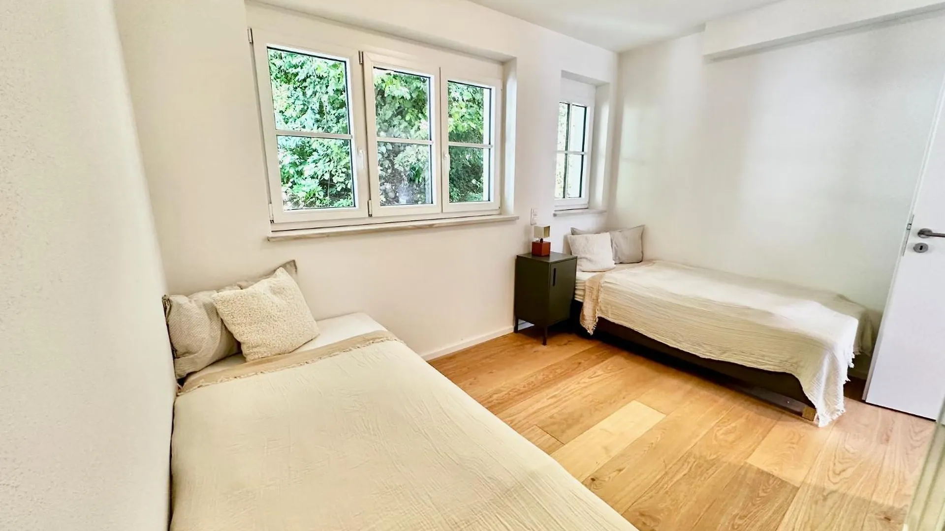 Mavie Living In Breitbrunn Am Ammersee ヘルシング・アム・アンマーゼー アパート